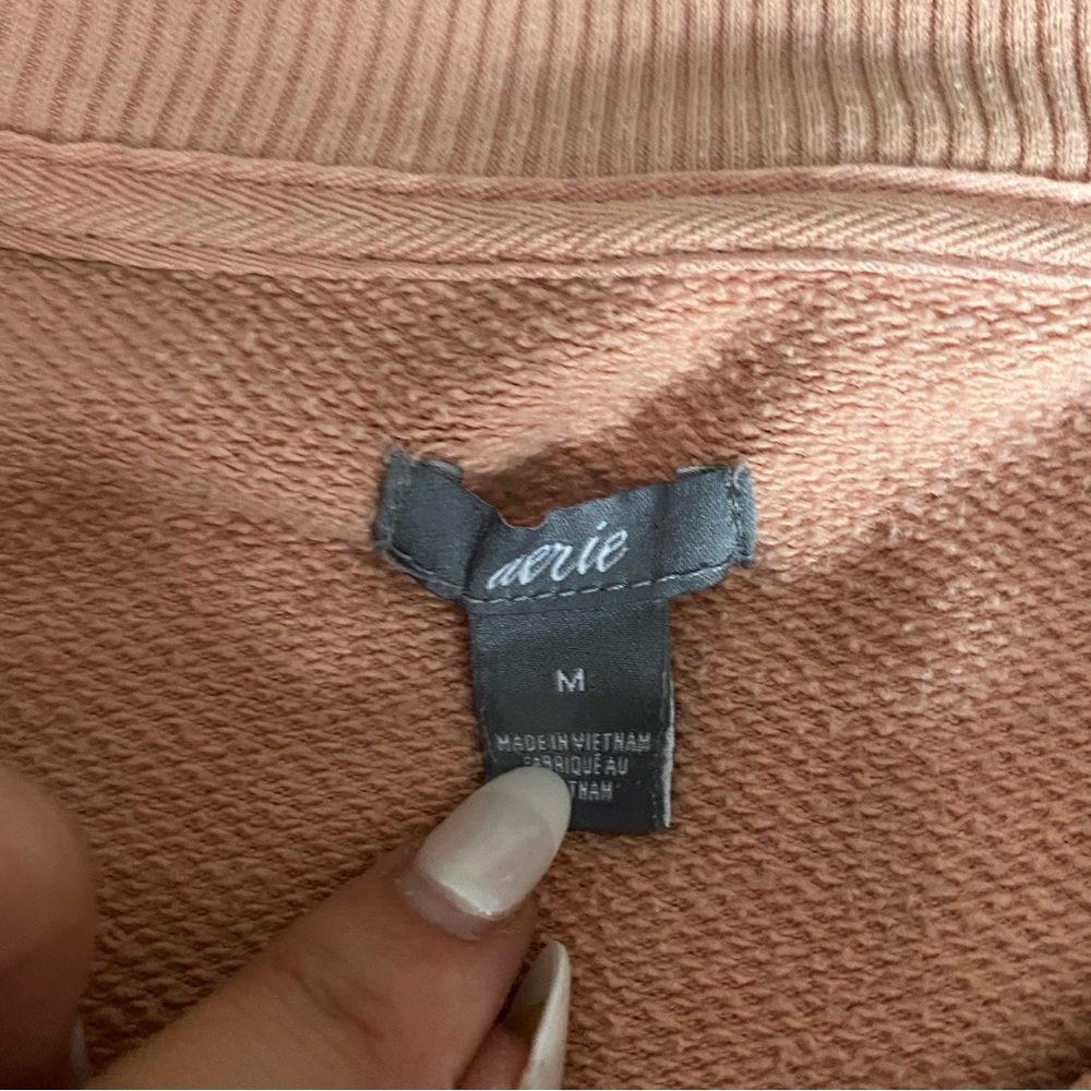 aerie Oversized Crewneck Sweatshirt in Dusty Pink - Picture 8 of 13